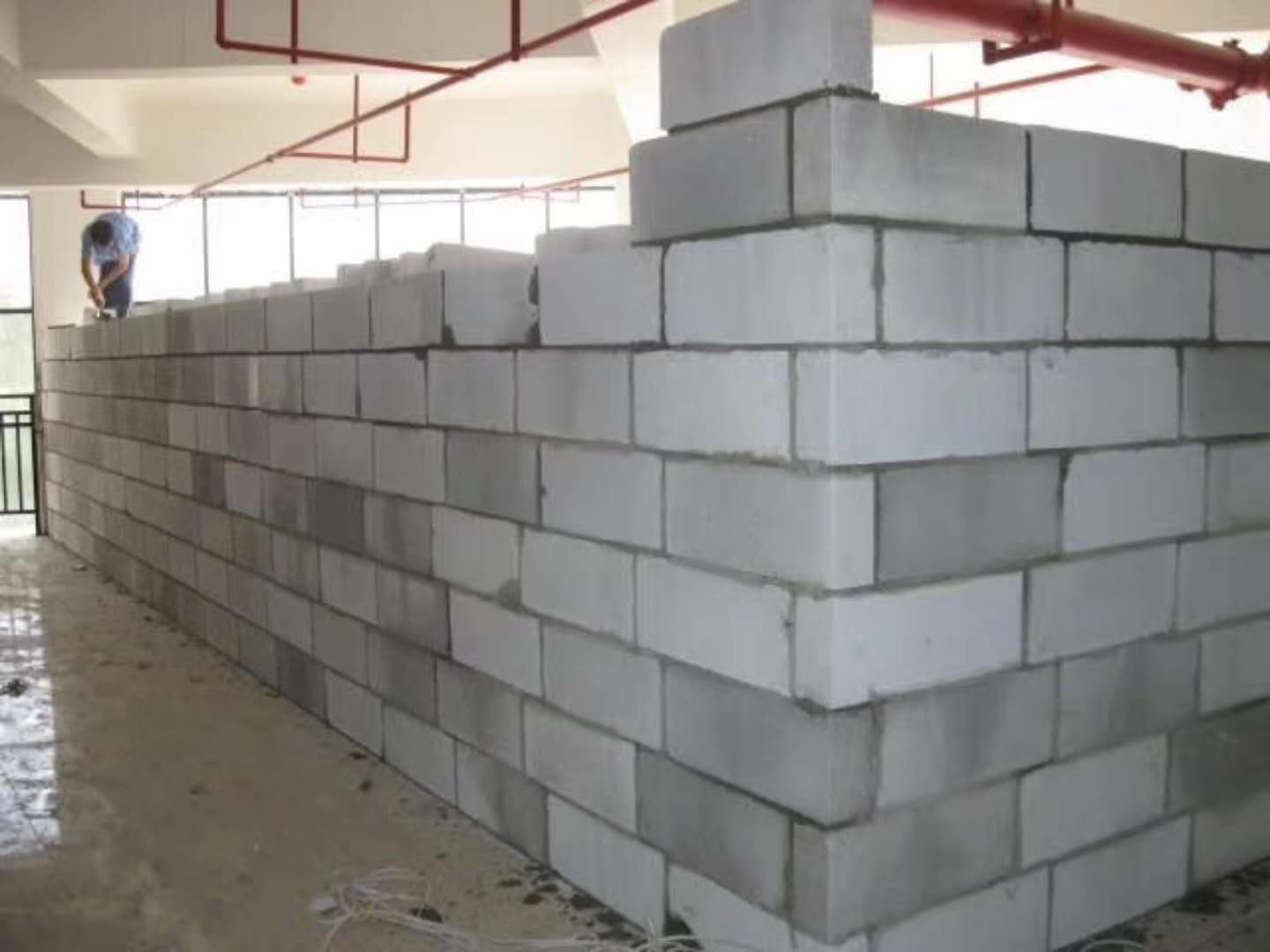 平阳蒸压加气混凝土砌块承重墙静力和抗震性能的研究